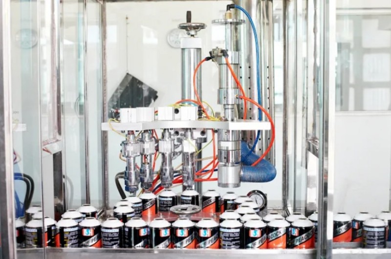 ​WIlson is diep betrokke by die skoonheidsaërosolbedryf