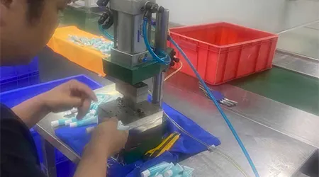 ​DIE PRODUKSIE VAN SONKERMROOM VORDER GEWORDIG, EN NOGLIKE WERK WORD GEDOEN OM TE VERSEKER DAT DIE PRODUKDOELTREFFENDHEID OP DIE ONDERLYN BLY.